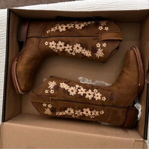 COWBOY BOOTS FOR WOMAN